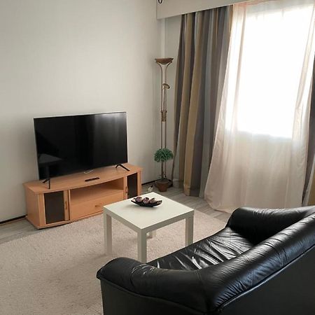Lovely Apartment Within Walking Distance -Centre Pori Buitenkant foto
